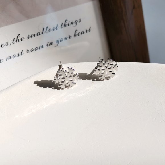💙Snowflakes ❄️  Stud Earrings Gold&Silver - Picture 4 of 14
